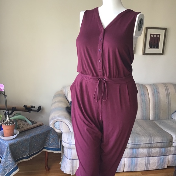 Reitmans Burgundy Jumpsuit - Picture 1 of 11
